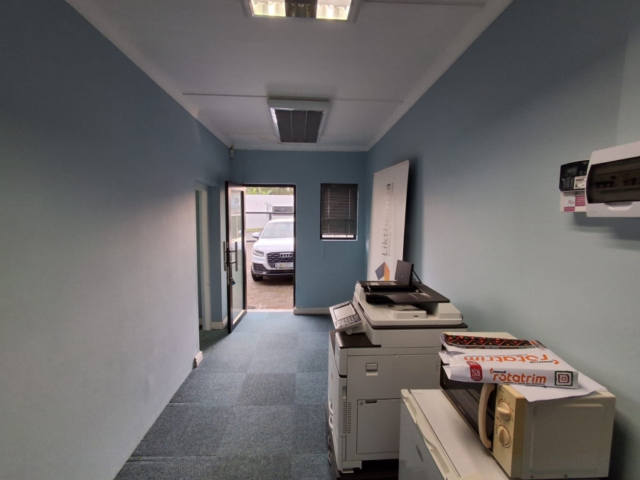 To Let Commercial Property for Rent in Baysville Eastern Cape